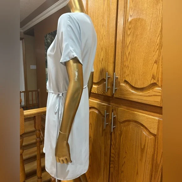 Babaton Soft Blue Blouse - Picture 3 of 11